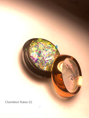 CHAMELEON (AURORA) flakes 02