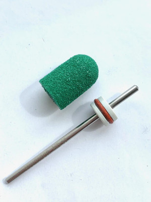 Pedicure bit with a removable composite cap GREEN Medium C10G